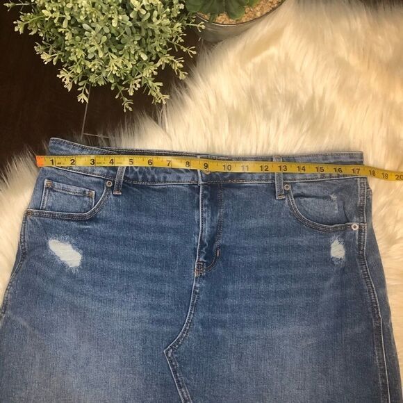 Old Navy distressed denim raw hemmed skirt sz 14 - Picture 4 of 5